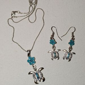 Hawaiian Necklace and Earrings Set